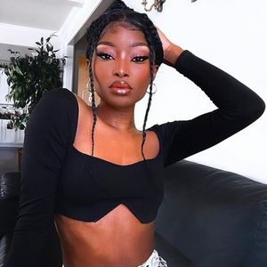 Fashion nova long sleeve crop